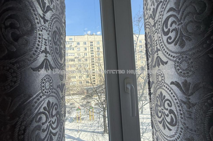 Продам квартиру, Зерновой пер. , 2 кім., 45 м², косметический ремонт 