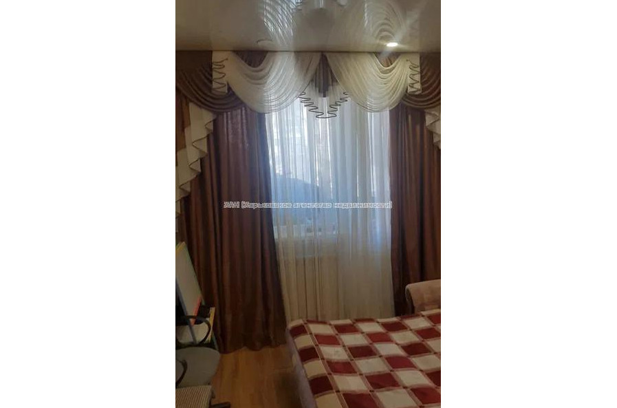 Продам квартиру, Зерновой пер. , 2 кім., 45 м², косметический ремонт 
