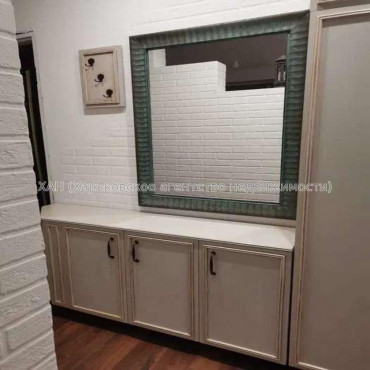 Продам квартиру, Динамовская ул. , 2 кім., 54 м², капитальный ремонт 