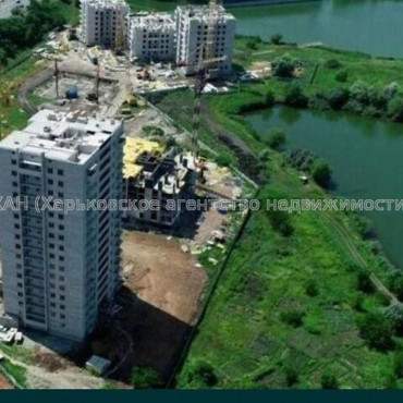 Продам квартиру, Непокоренных ул. , 2 кім., 61 м², без внутренних работ 