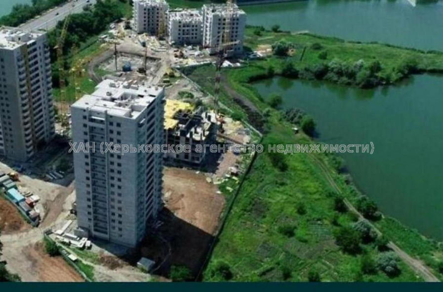 Продам квартиру, Непокоренных ул. , 2 кім., 61 м², без внутренних работ 