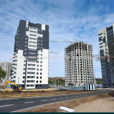 Продам квартиру, Непокоренных ул. , 2 кім., 61 м², без внутренних работ 