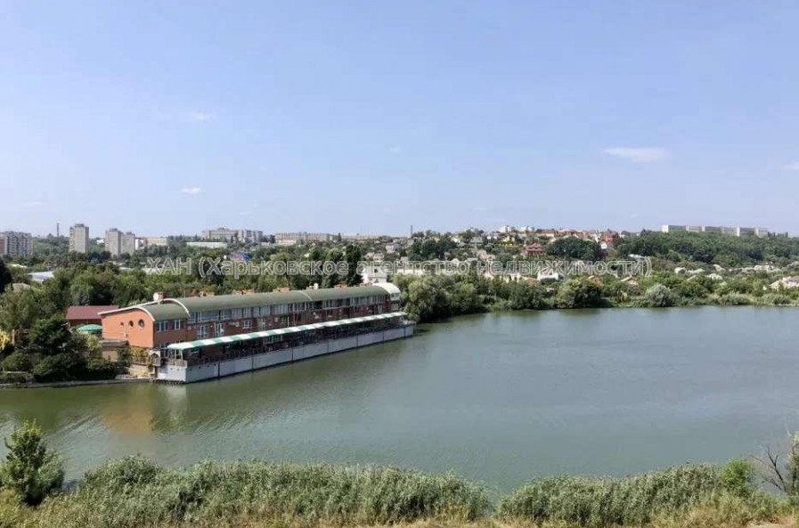 Продам квартиру, Непокоренных ул. , 2 кім., 61 м², без внутренних работ 