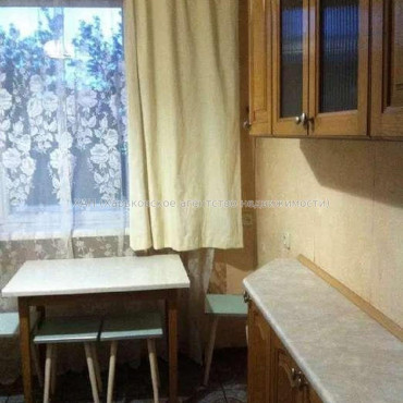 Продам квартиру, Аэрокосмический пр. , 3  ком., 60 м², косметический ремонт 