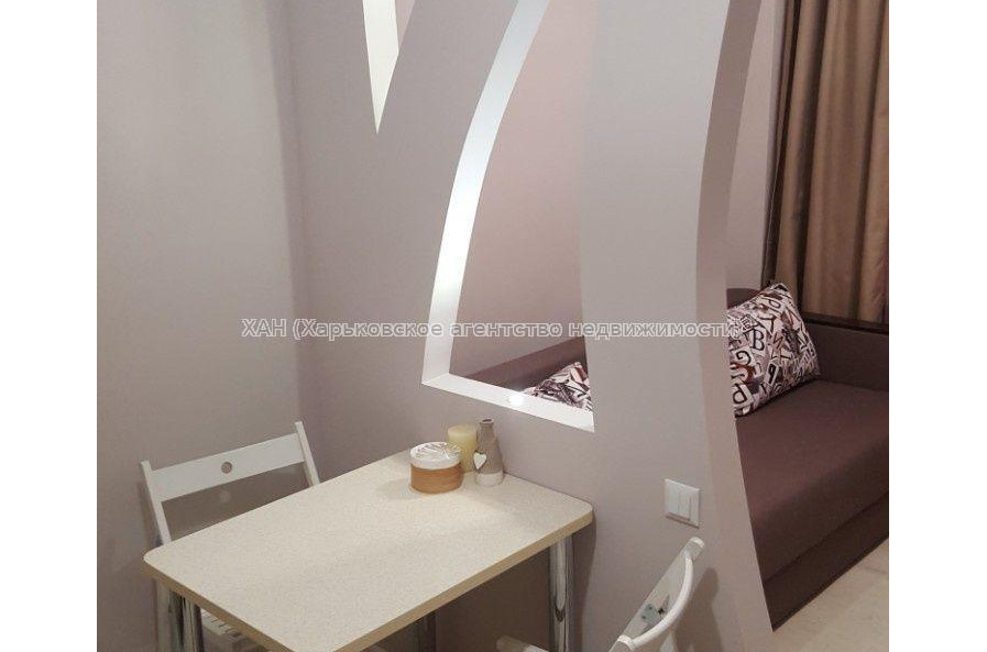 Продам квартиру, Шевченковский пер. , 32 , 1  ком., 18 м², капитальный ремонт 
