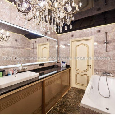 Продам квартиру, Переяславская ул. , 3  ком., 106 м², авторский дизайн 