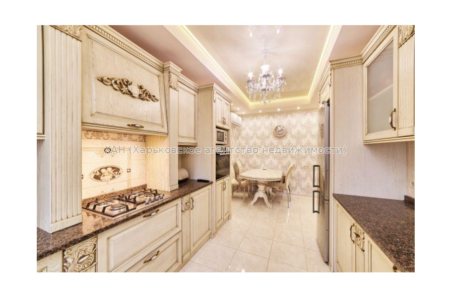 Продам квартиру, Переяславская ул. , 3  ком., 106 м², авторский дизайн 