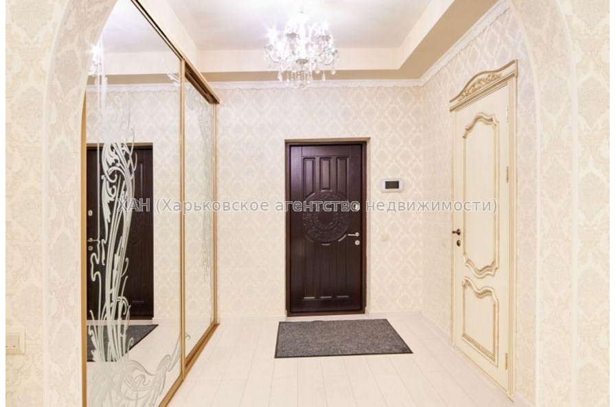 Продам квартиру, Переяславская ул. , 3  ком., 106 м², авторский дизайн 