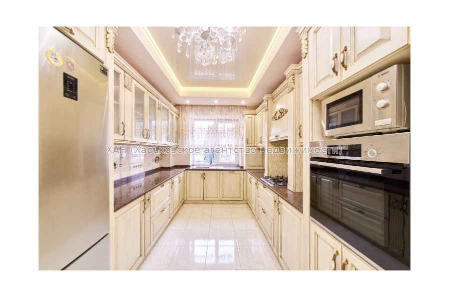 Продам квартиру, Переяславская ул. , 3  ком., 106 м², авторский дизайн 