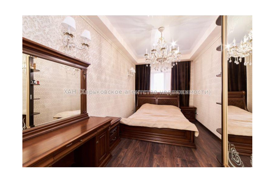 Продам квартиру, Переяславская ул. , 3  ком., 106 м², авторский дизайн 