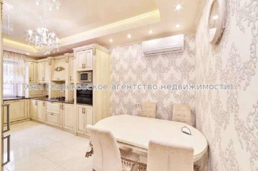 Продам квартиру, Переяславская ул. , 3  ком., 106 м², авторский дизайн 