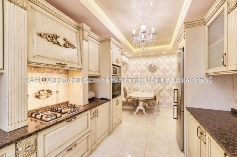 Продам квартиру, Переяславская ул. , 3  ком., 106 м², авторский дизайн 