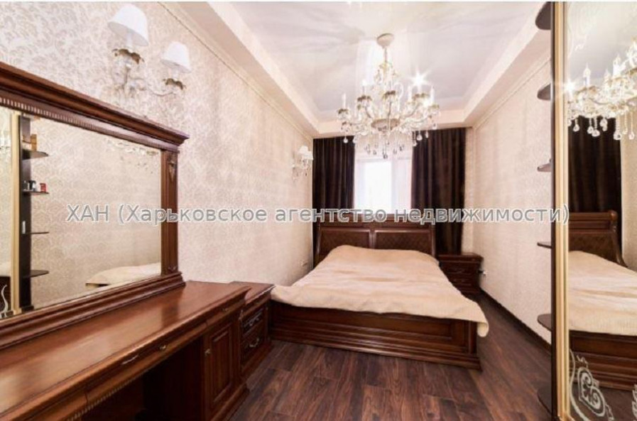 Продам квартиру, Переяславская ул. , 3  ком., 106 м², авторский дизайн 