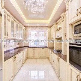 Продам квартиру, Переяславская ул. , 3 кім., 106 м², авторский дизайн
