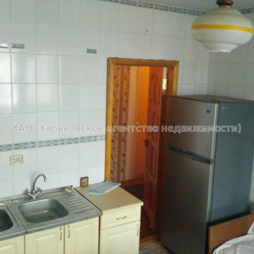Продам квартиру, Болградская ул. , 4 кім., 80 м², косметический ремонт 