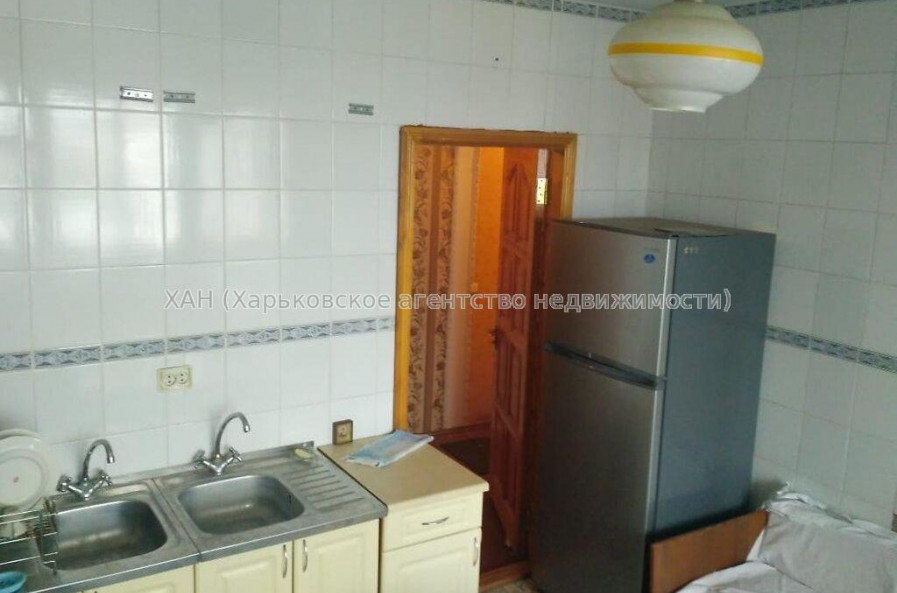 Продам квартиру, Болградская ул. , 4 кім., 80 м², косметический ремонт 
