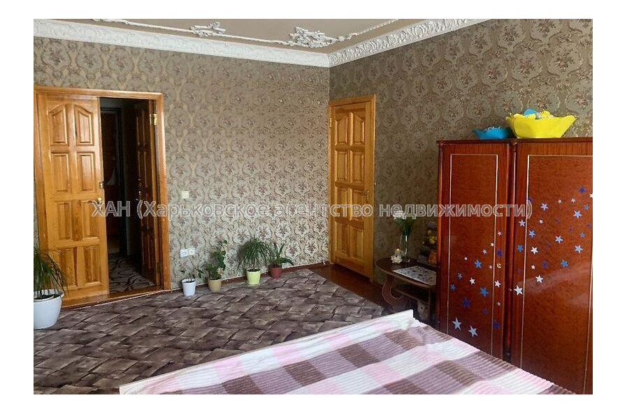 Продам квартиру, Болградская ул. , 4 кім., 80 м², косметический ремонт 