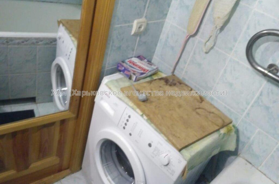 Продам квартиру, Болградская ул. , 4 кім., 80 м², косметический ремонт 