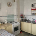 Продам квартиру, Болградская ул. , 4 кім., 80 м², косметический ремонт 