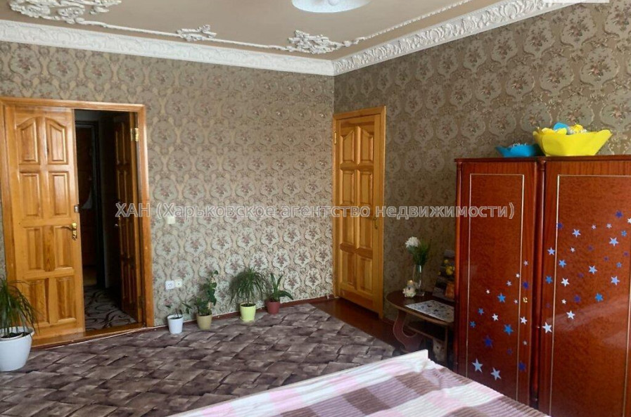 Продам квартиру, Болградская ул. , 4 кім., 80 м², косметический ремонт 