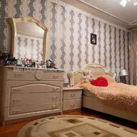 Продам квартиру, Владислава Зубенко ул. , 3 кім., 65 м², косметический ремонт