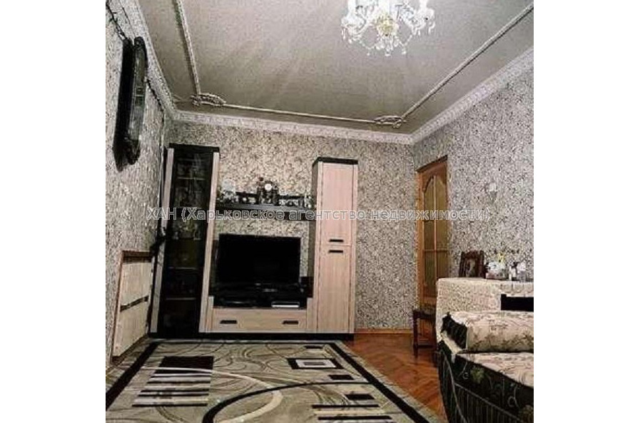 Продам квартиру, Владислава Зубенко ул. , 3 кім., 65 м², косметический ремонт 