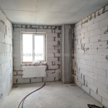 Продам квартиру, Качановская ул. , 3 кім., 90 м², без внутренних работ 