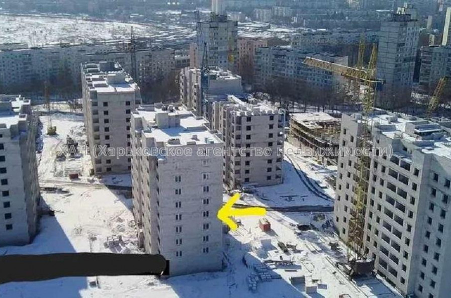 Продам квартиру, Валентиновская ул. , 2 кім., 62 м², без внутренних работ 
