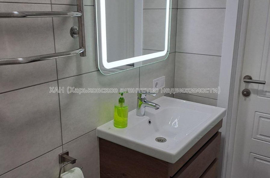 Продам квартиру, Барабашова академика ул. , 1 кім., 36 м², капитальный ремонт 