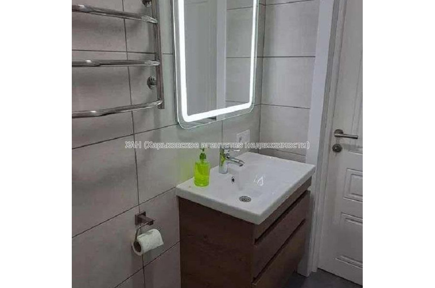 Продам квартиру, Барабашова академика ул. , 1 кім., 36 м², капитальный ремонт 