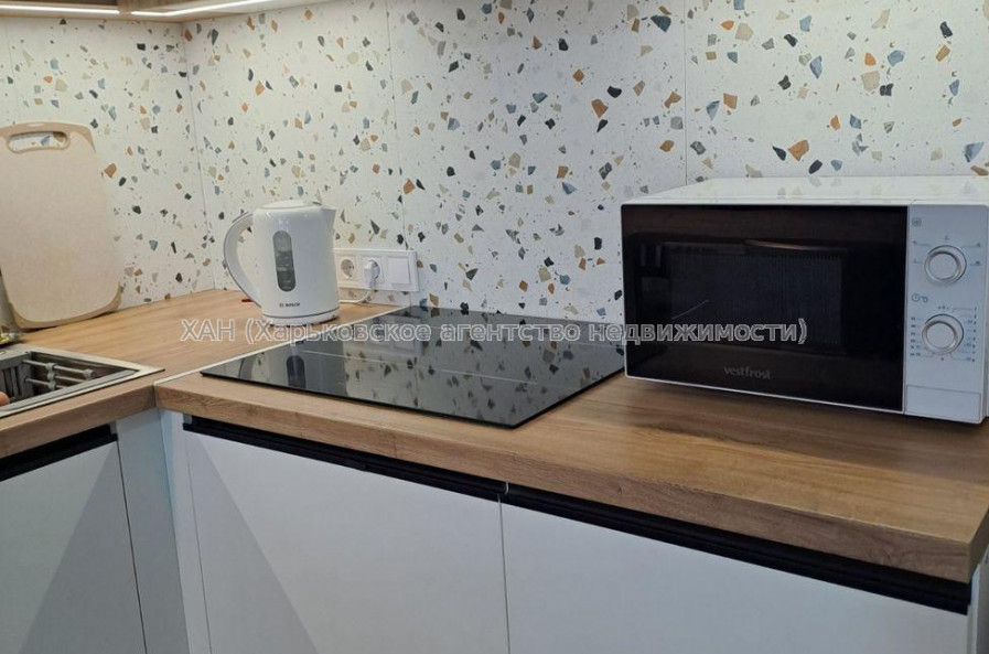 Продам квартиру, Барабашова академика ул. , 1 кім., 36 м², капитальный ремонт 