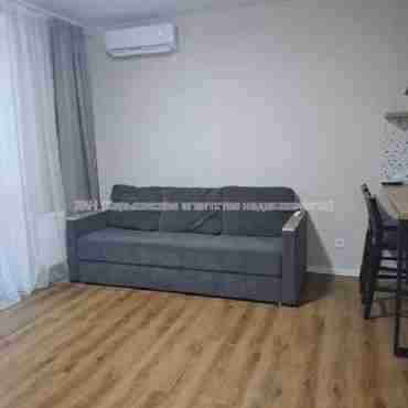 Продам квартиру, Барабашова академика ул. , 1 кім., 36 м², капитальный ремонт 
