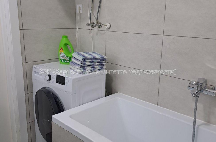 Продам квартиру, Барабашова академика ул. , 1 кім., 36 м², капитальный ремонт 