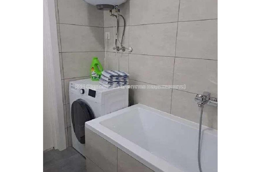 Продам квартиру, Барабашова академика ул. , 1 кім., 36 м², капитальный ремонт 