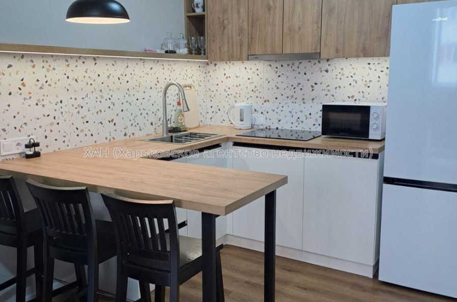 Продам квартиру, Барабашова академика ул. , 1 кім., 36 м², капитальный ремонт 