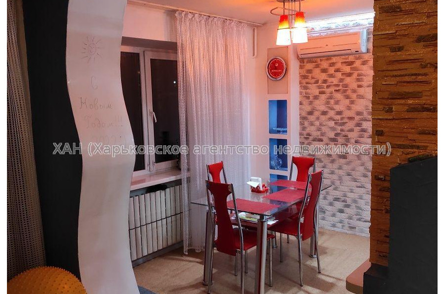 Продам квартиру, Ковтуна ул. , 3 кім., 88 м², капитальный ремонт 