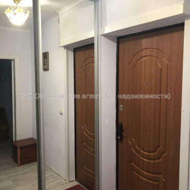 Продам квартиру, Людвига Свободы просп. , 1 кім., 33 м², косметический ремонт 