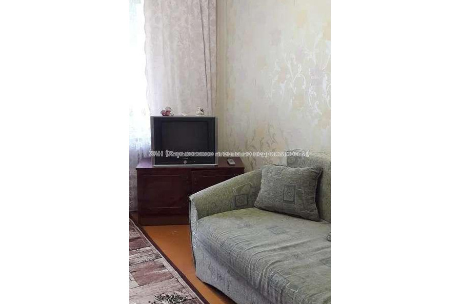 Продам квартиру, Героев Труда ул. , 1 кім., 33 м², косметический ремонт 