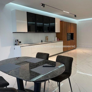 Продам квартиру, Клеменова Дача ул. , 3 кім., 115 м², евроремонт 