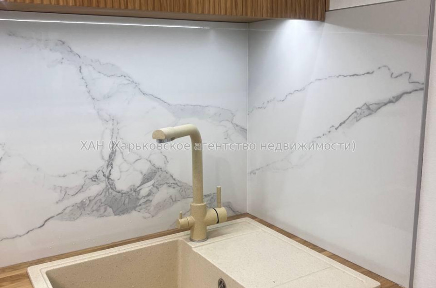Продам квартиру, Шевченковский пер. , 1  ком., 33 м², капитальный ремонт 