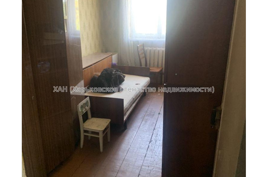 Продам квартиру, Богдана Хмельницкого ул. , 3  ком., 54 м², без ремонта 