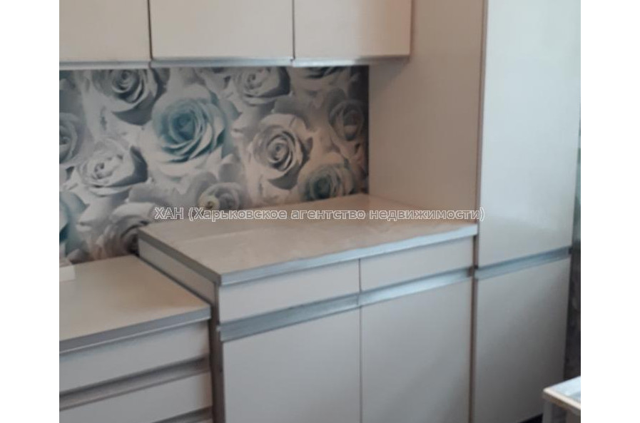 Сдам квартиру, Евгения Енина ул. , 3А , 2  ком., 52 м², косметический ремонт 