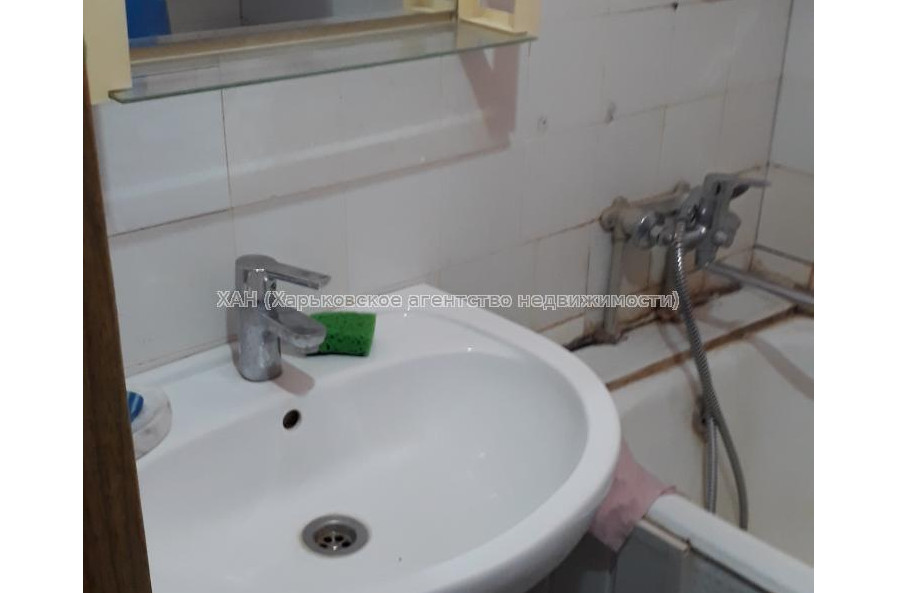 Сдам квартиру, Евгения Енина ул. , 3А , 2  ком., 52 м², косметический ремонт 