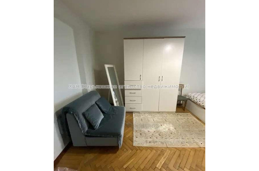 Продам квартиру, Гимназическая наб. , д. 18 , 1  ком., 36 м², косметический ремонт 