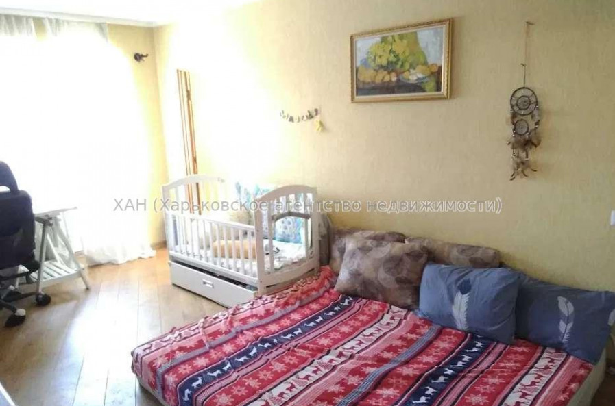Продам квартиру, Тринклера ул. , 2 кім., 42 м², капитальный ремонт 