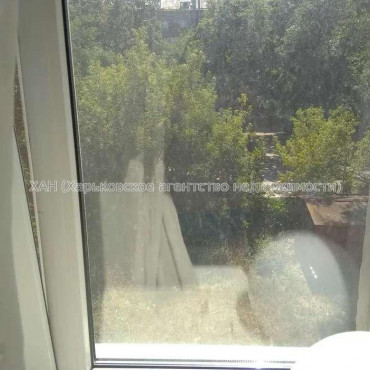 Продам квартиру, Тринклера ул. , 2 кім., 42 м², капитальный ремонт 