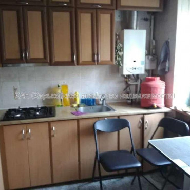 Продам квартиру, Тринклера ул. , 2 кім., 42 м², капитальный ремонт 