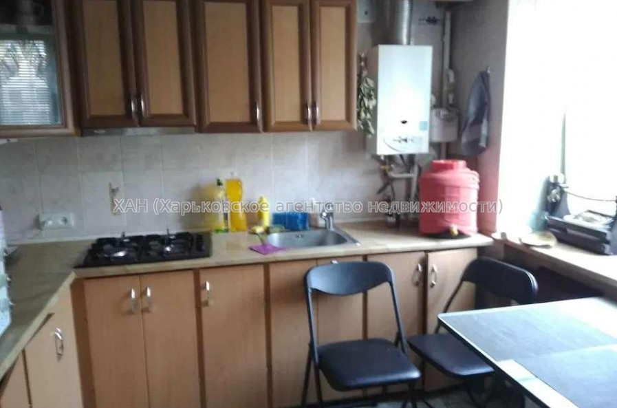 Продам квартиру, Тринклера ул. , 2 кім., 42 м², капитальный ремонт 