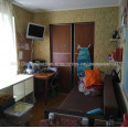 Продам квартиру, Тринклера ул. , 2 кім., 42 м², капитальный ремонт 