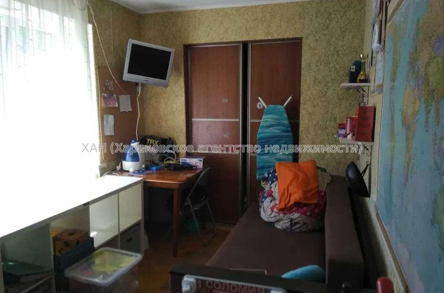 Продам квартиру, Тринклера ул. , 2 кім., 42 м², капитальный ремонт 